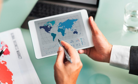 Які послуги переважали в експорті та імпорті Миколаївщини у 2025 році