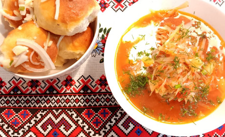 Кожна хата своїм борщем багата