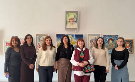 У Кременці відкрили виставку художніх робіт «Палітри»