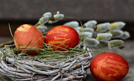 Християнський календар на квітень 2026: католицькі та православні свята