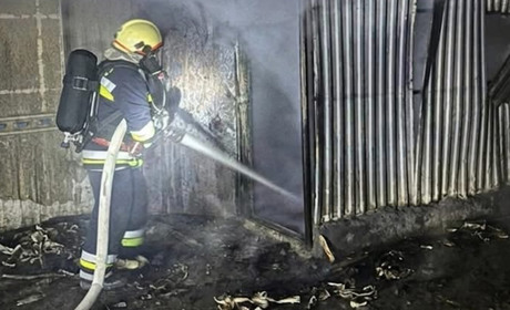 У Почаєві горіла господарська будівля