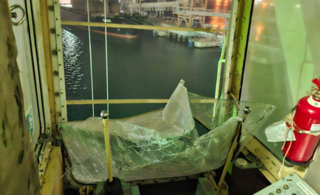 Удар по інфраструктурі Одеської області: пошкоджено два іноземні судна, є поранені