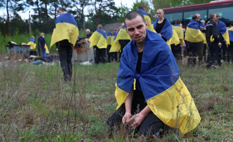 Загляньте в очі тим, хто повертається з російського полону