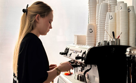 Ті, хто будять Первомайськ: за лаштунками мережі «ЧайКофський»