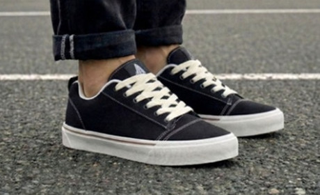 Чому одні чоловічі кеди зручні одразу, а інші треба розношувати