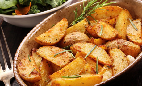 Від хрустких кульок до медово-гірчичної картоплі: оригінальні рецепти