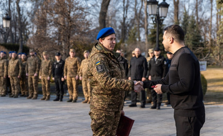 Перша жінка-Герой України в Нацгвардії: Олександра Давиденко отримала «Золоту зірку»