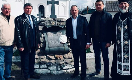 Слідами Кобзаря: у Ніжині встановлять унікальну посмертну маску Тараса Шевченка