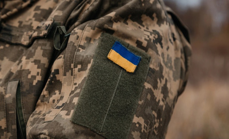 Чи може військовослужбовець звільнитися після завершення контракту під час війни