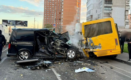 В Одесі на Балківській зіткнулися маршрутка і мікроавтобус: загинула пасажирка