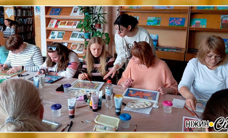 У вирі творчих подій і нових історій. Малювали на склі "Мої фантазії"