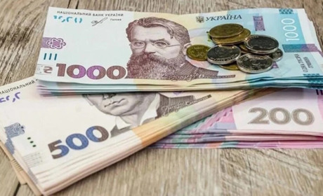 Жінку з Хмельниччини позбавили пенсії та змусили повертати державі 73 тисячі гривень виплат