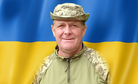 Б’ючи ворога на Донеччині, загинув воїн Олексій Богданець. Його поховають у рідних Новосілках