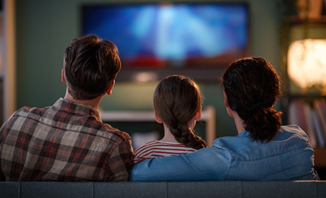 Сімейний кіновечір з користю: топ-5 повчальних фільмів для дітей та їх батьків