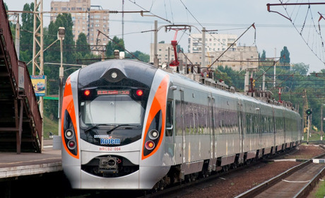 Укрзалізниця запроваджує динамічні ціни на квитки СВ та 1 клас Інтерсіті