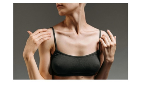 Чи варто робити збільшення грудей після грудного вигодовування?