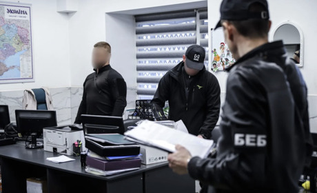 Мережу магазинів із 400 точками перевіряє БЕБ: обшуки пройшли й на Полтавщині