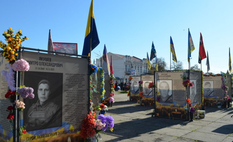 Шість імен – шість історій мужності: у Балті поповнилася Алея пам’яті