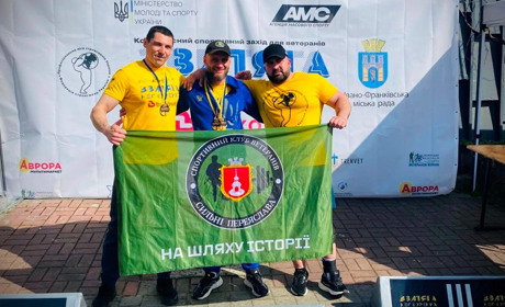 Шість медалей завоювали ветерани команди "Сильні Переяслава" на турнірі "Звитяга Нескорених"