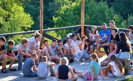 Оздоровлення дітей 2026: кому дадуть путівку безкоштовно і що потрібно знати