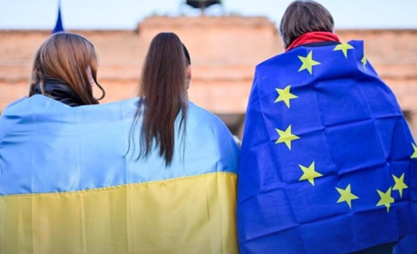 5 травня: День Європи, Міжнародний день акушерки та інші події, свята, дати, народні прикмети