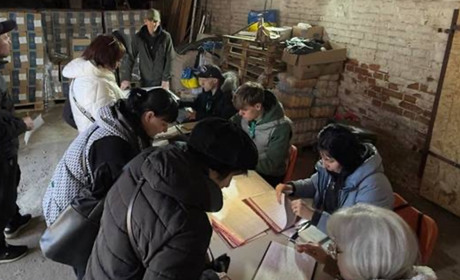 Майже тисяча продуктових наборів передано мешканцям Дворічанської громади за підтримки БФ «ADRA»