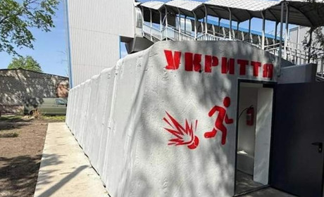 Укрзалізниця розгортає сотні модульних укриттів: одне з них уже врятувало життя на Харківщині