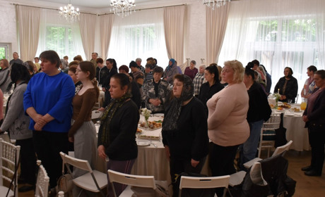 У Старокостянтинові провели молитовний сніданок для матерів загиблих Героїв та їхніх дружин