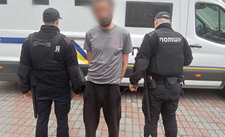 У Фастові син жорстоко побив матір: жінку з тяжкими травмами госпіталізували