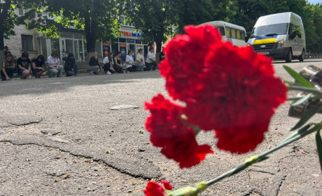 У Первомайській громаді попрощалися із захисником України Олегом Бондаренком