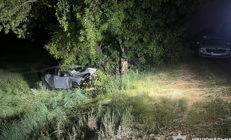 Поліція Золотоніщини встановлює обставини дорожньо-транспортної пригоди, у якій постраждали двоє