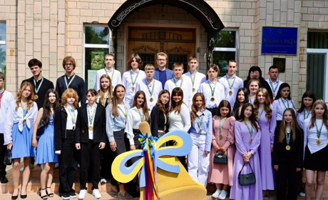 Заслужені перемоги золотоніських випускників