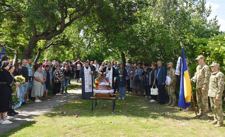 У рідній Зорівці знайшов вічний спочинок молодший сержант Микола Коробенко