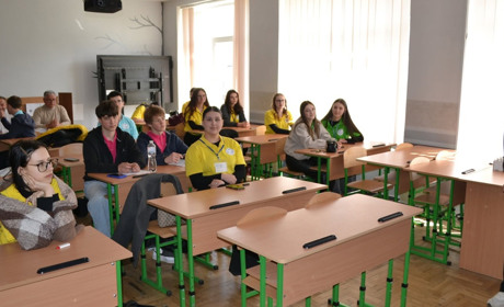 200 балів з НМТ: в Обласному науковому ліцеї Дрогобича назвали імена найуспішніших випускників