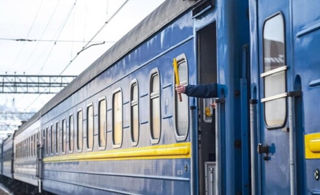 Укрзалізниця змінює розклад приміських потягів на Хмельниччині: що варто знати пасажирам