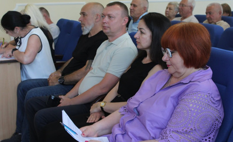 Центр психосоціальної підтримки, сонячні станції та нова техніка: підсумки сесії Гадяцької міськради