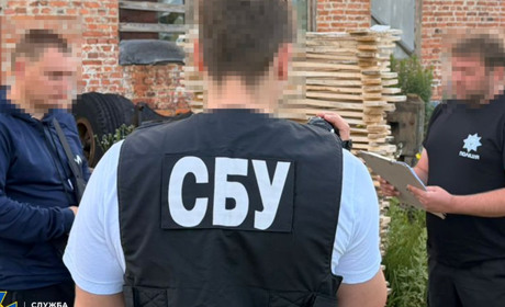 СБУ та Нацполіція викрили на Чернігівщині ділка, який привласнив понад 7 млн грн грантових коштів