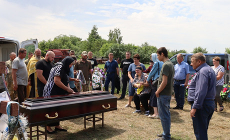 «Ми до останнього вірили, що він живий»: на щиті Шмирьов Роман з Донеччини (ВІДЕО)