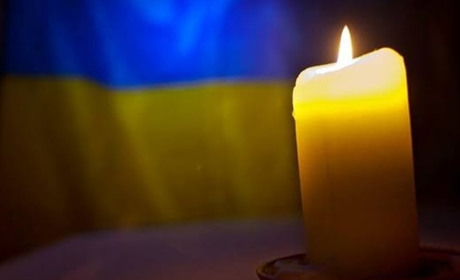 Пліч-о-пліч із сином пройшов найважчі ділянки фронту: у Шостці попрощалися із захисником України
