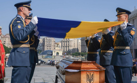 Останній політ Су-24М: Повітряні сили розповіли історію Героїв, з якими попрощався Старокостянтинів