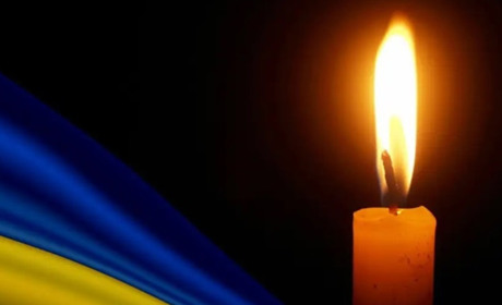 Повертався на фронт після двох поранень: у Шостці провели в останню путь біця Андрія Шерудилова