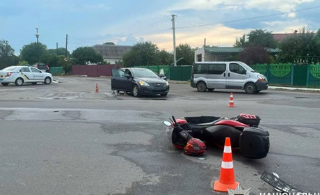 У Старокостянтинові в ДТП травмувався 41-річний мотоцикліст