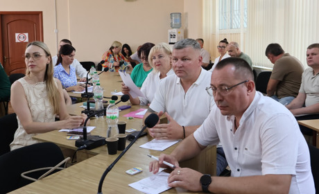 Позачергова сесія у Південноукраїнську: депутати підтримали два рішення із чотирьох
