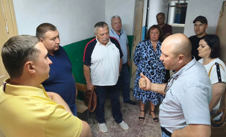 Безпека дітей – у пріоритеті: міський голова перевірив будівництво укриття в гімназії