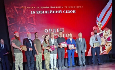 Випускника Кременецького медколеджу Романа Срібного відзначили Орденом Святого Пантелеймона