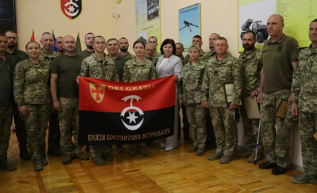 День 30-ї бригади: нагороди воїнам і квіти до Меморіалу Слави