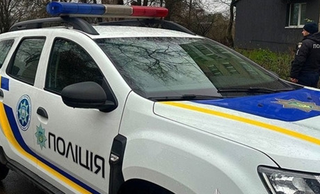 На Переяславщині у будинку син виявив мертвого батька, біля дороги горіли дерева: хроніка поліції
