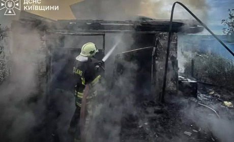 У Фастові рятувальники ліквідували пожежу в гаражі