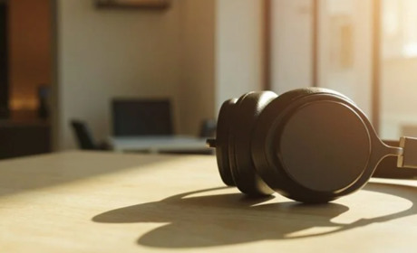 Навушники JBL чи AirPods Max — гід для практичного покупця