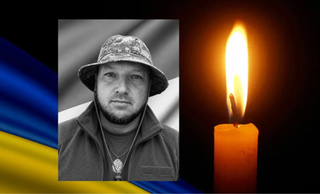 «На щиті» до рідного Чорткова повертається десантник-штурмовик Склярчук Роман